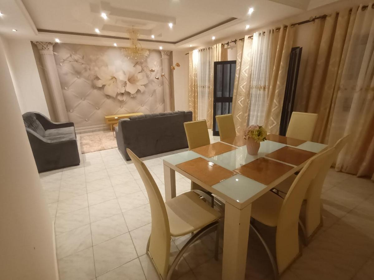 Residence Deluxe Яунде Екстер'єр фото