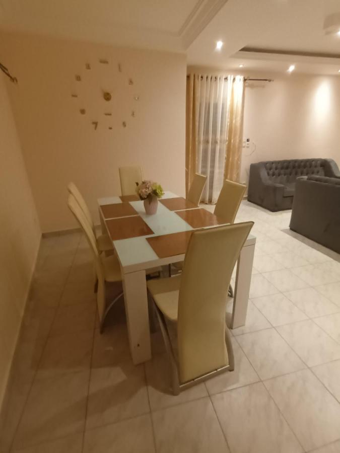 Residence Deluxe Яунде Екстер'єр фото