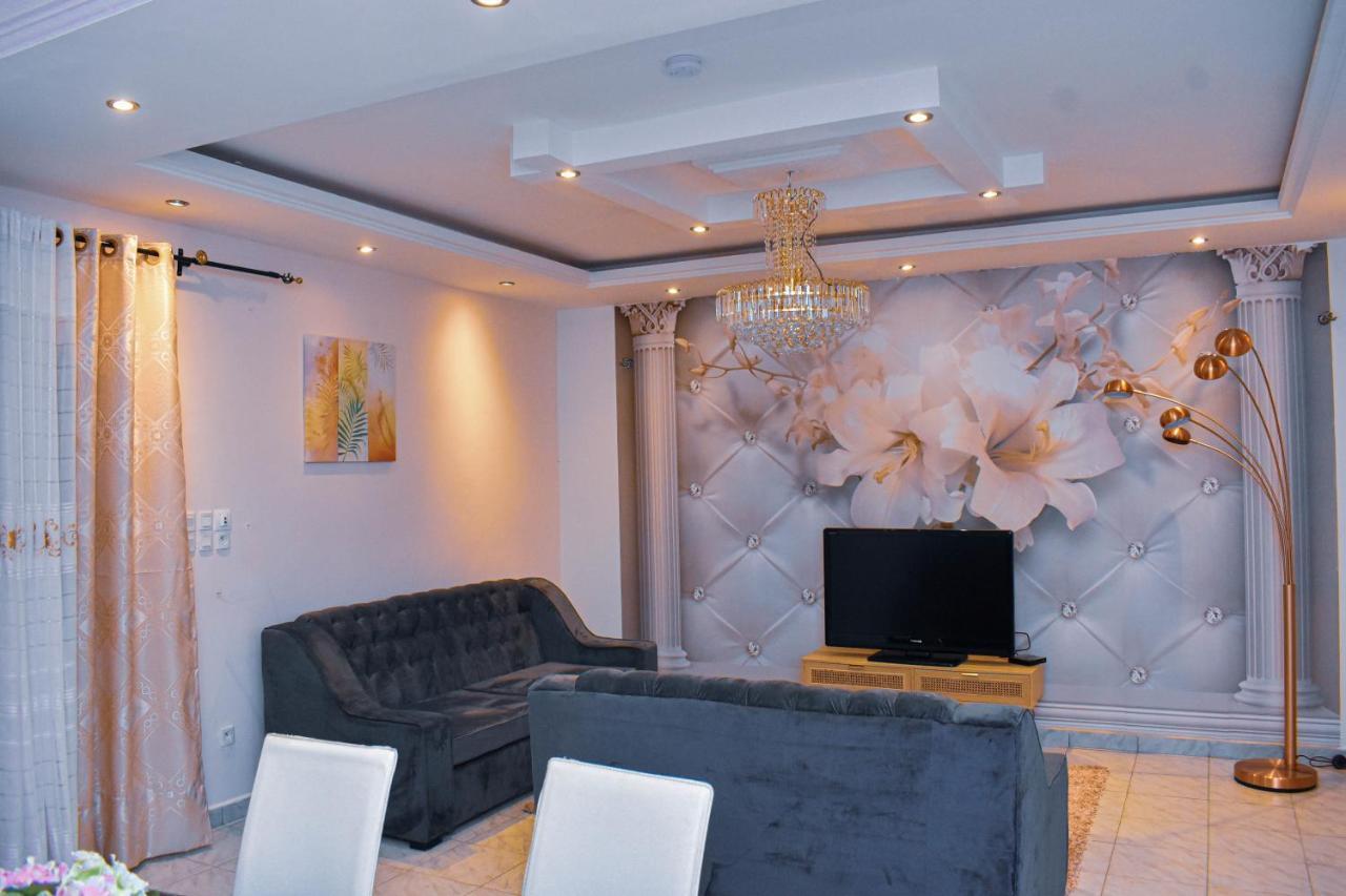 Residence Deluxe Яунде Екстер'єр фото